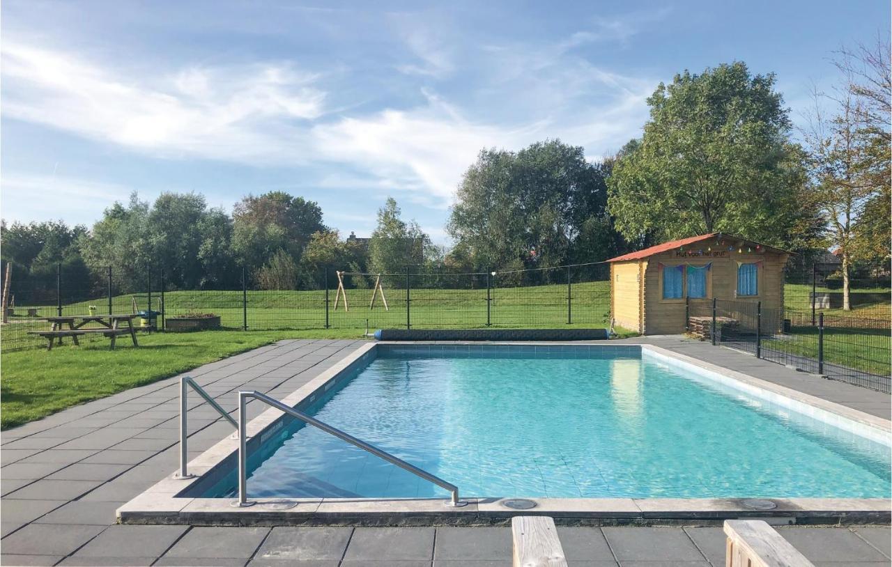 2 Bedroom Awesome Home In Tzummarum Exterior foto